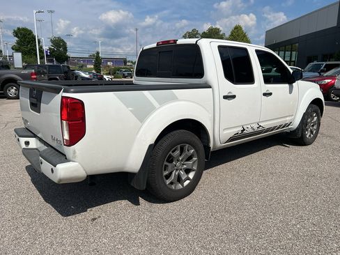 Used 2020 Nissan Frontier SV AWD/4WD image 7