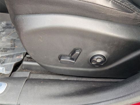 Used 2020 Jeep Cherokee Limited image 14