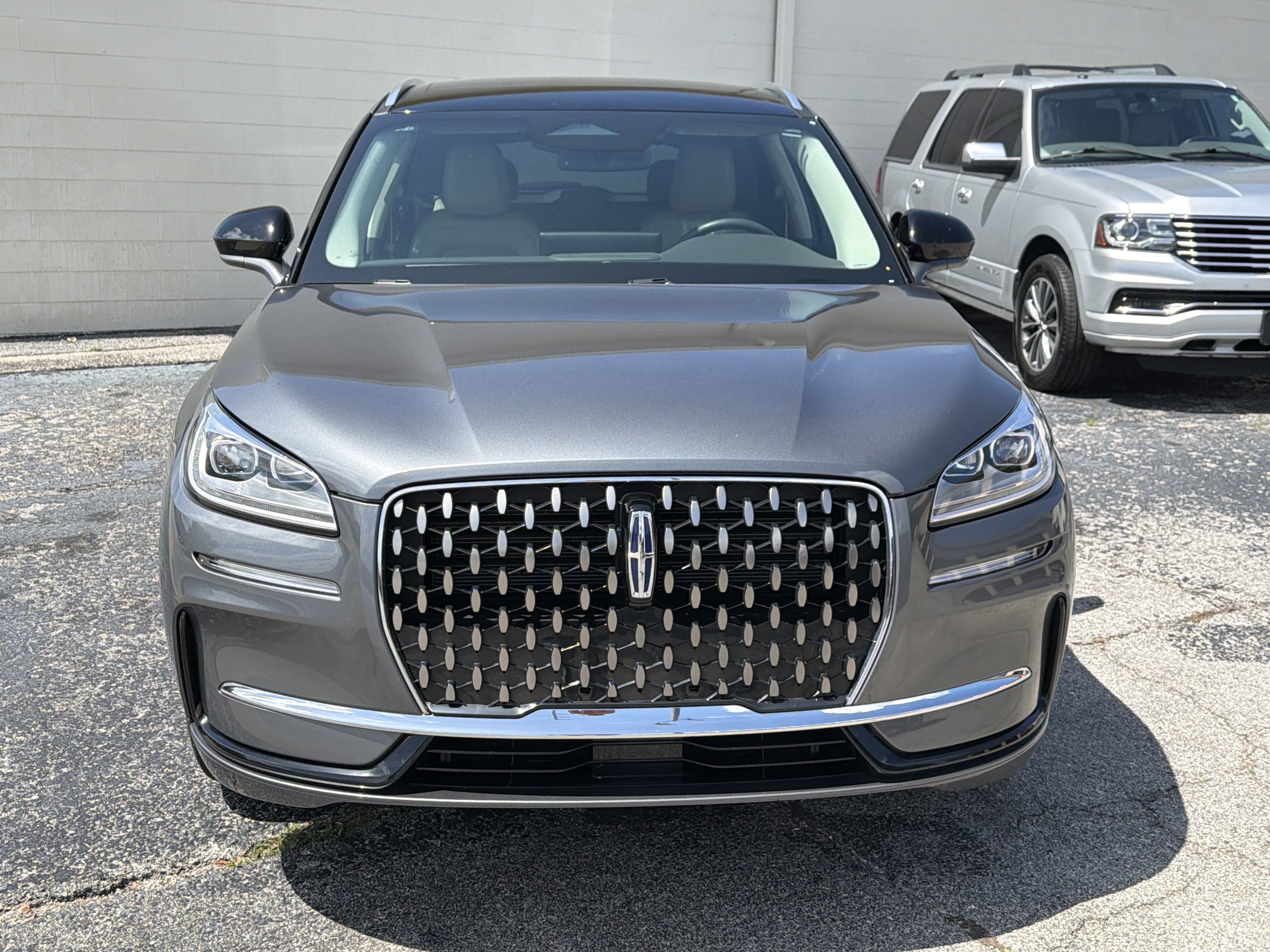Certified 2024 Lincoln Corsair Grand Touring w/ Rear Removable Package Tray AWD/4WD image 9