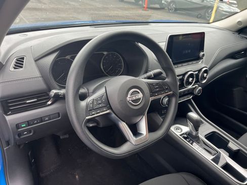 Used 2025 Nissan Sentra SV image 25