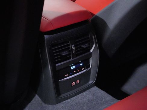 Used 2025 BMW M3 Competition AWD/4WD image 9
