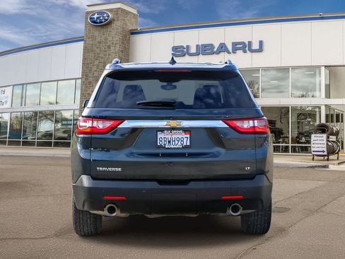 Used 2018 Chevrolet Traverse LT image 3