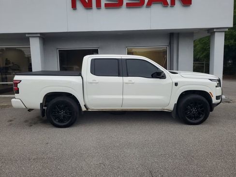Certified 2026 Nissan Frontier SV w/ All-Weather Content Package AWD/4WD image 7