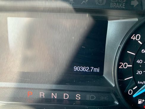 Used 2018 Ford Explorer XLT AWD/4WD image 29