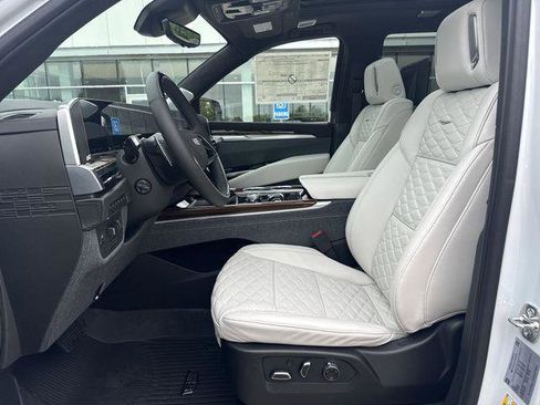 New 2026 Cadillac Escalade Platinum Sport w/ LPO, Floor Liner Package AWD/4WD image 9