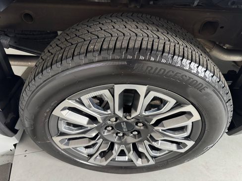 Used 2024 GMC Sierra 1500 Denali Ultimate AWD/4WD image 11