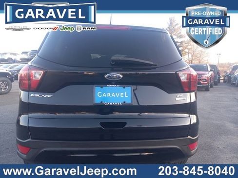 Used 2019 Ford Escape SE image 6
