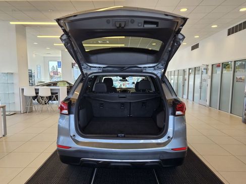 Used 2023 Chevrolet Equinox LT w/ Driver Convenience Package AWD/4WD image 8