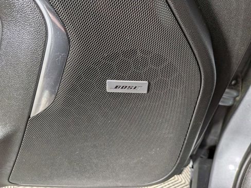 Used 2023 GMC Yukon SLT image 11