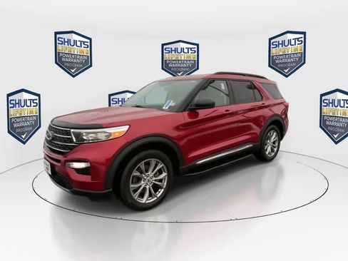 Used 2021 Ford Explorer XLT w/ Equipment Group 202A image 4