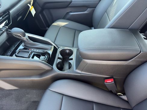 New 2026 GMC Canyon Elevation w/ Convenience Package image 14