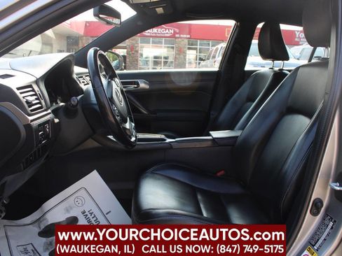 Used 2017 Lexus CT 200h image 12