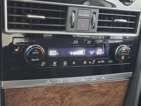 Used 2024 Nissan Armada SL w/ Captain's Chairs Package image 27