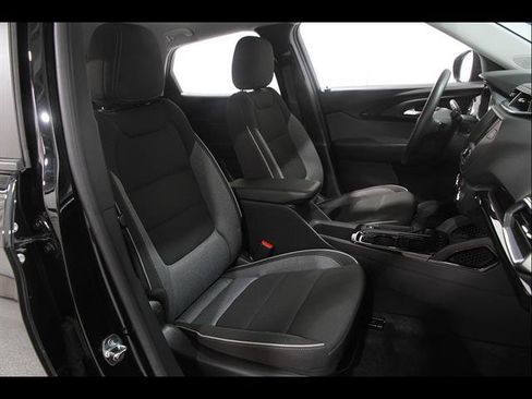 Used 2023 Chevrolet TrailBlazer LT AWD/4WD image 17