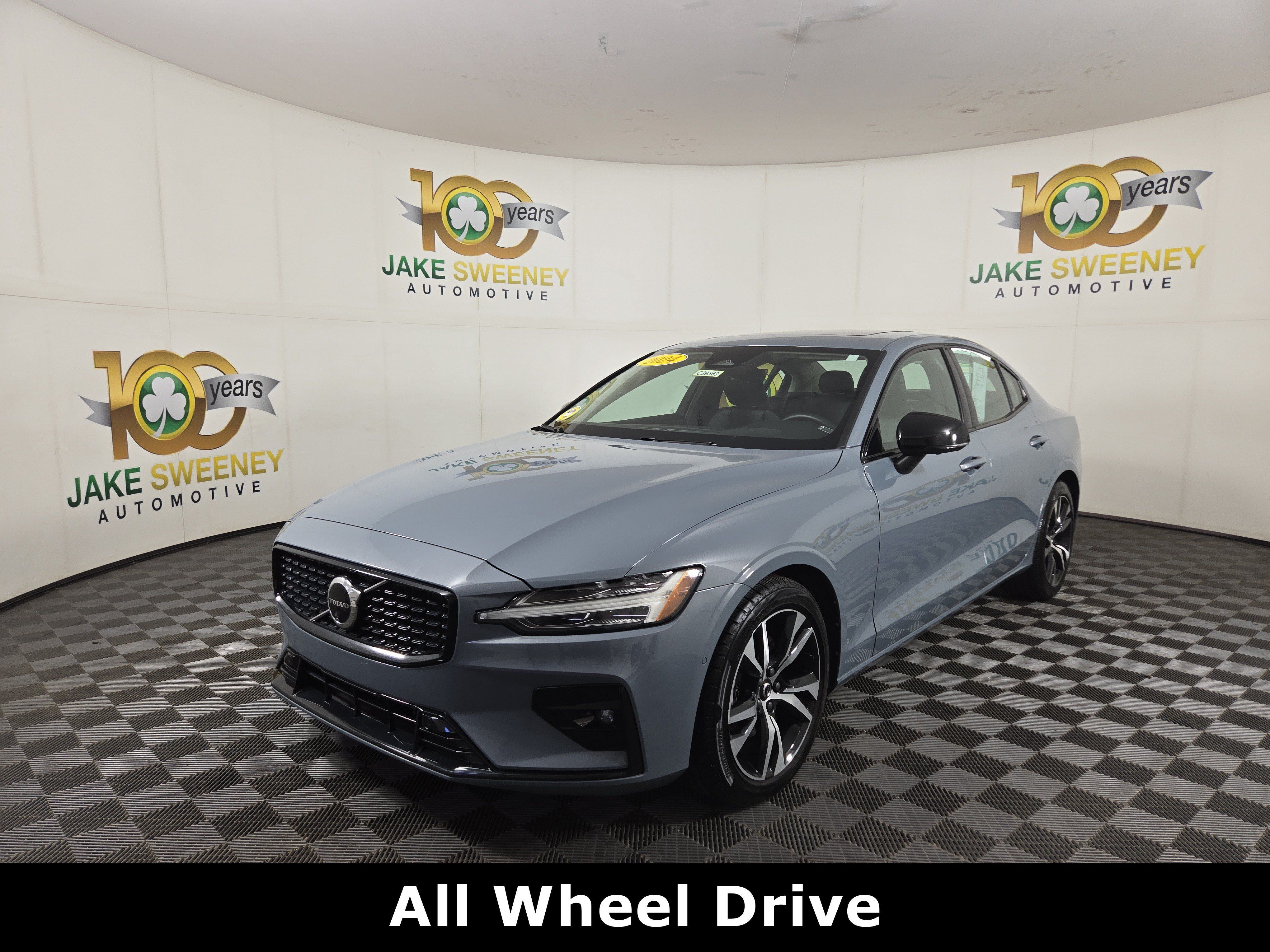 Used 2024 Volvo S60 B5 Plus AWD/4WD image 4
