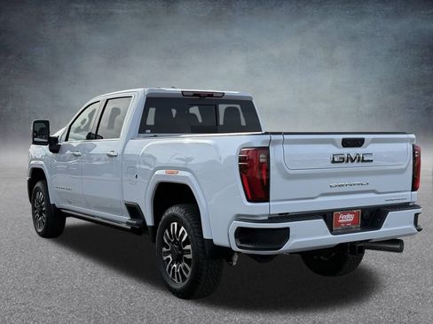 New 2026 GMC Sierra 2500 Denali Ultimate w/ Max Trailering Package image 5