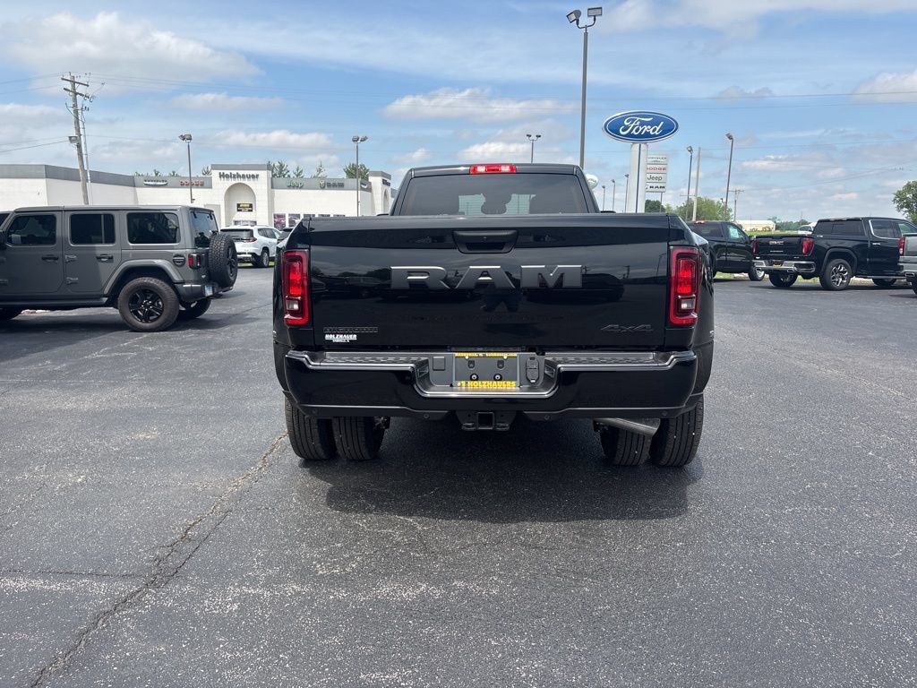 New 2026 RAM 3500 Big Horn AWD/4WD image 7