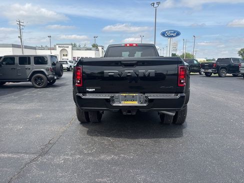 New 2026 RAM 3500 Big Horn AWD/4WD image 7