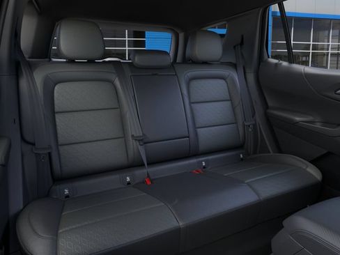 New 2027 Chevrolet Equinox LT w/ Convenience Package II FWD image 17