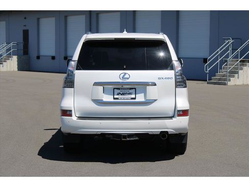 Used 2015 Lexus GX 460 Luxury AWD/4WD image 3