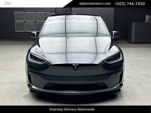 Used 2024 Tesla Model X image 11