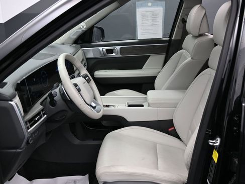 Used 2024 Hyundai Santa Fe Limited image 18