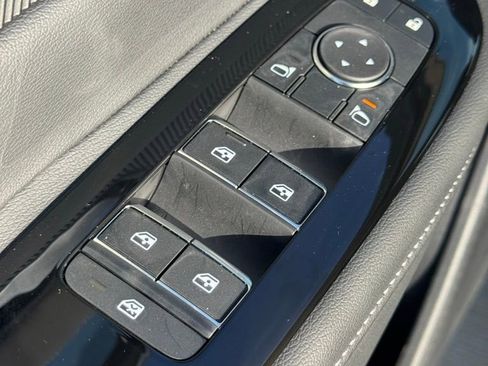 New 2025 Nissan Murano SV image 15