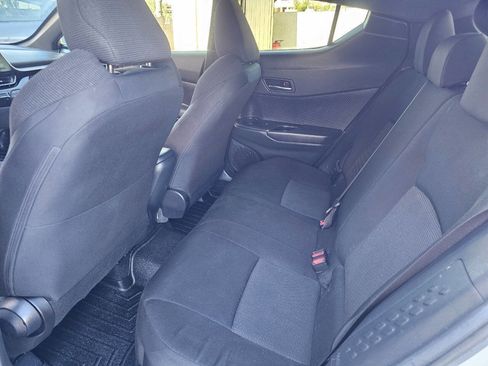 Used 2019 Toyota C-HR XLE image 10