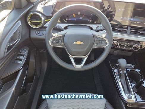 New 2026 Chevrolet Trax LT image 19