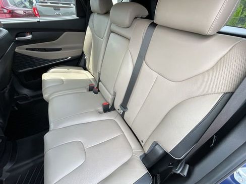 Used 2022 Hyundai Santa Fe SEL w/ Convenience + Premium Package FWD image 17