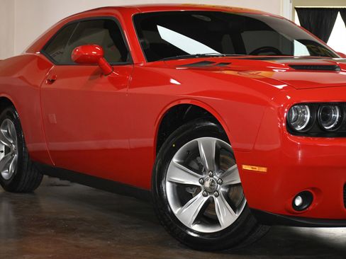 Used 2020 Dodge Challenger SXT image 53