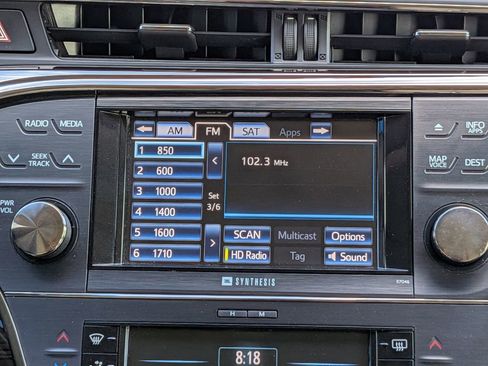 Used 2013 Toyota Avalon Limited image 17