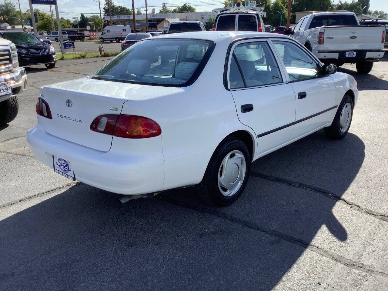 Used 2000 Toyota Corolla VE FWD image 10