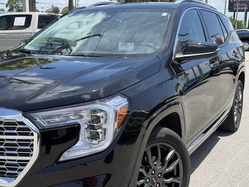 Used 2024 GMC Terrain Denali w/ Black Diamond Edition AWD/4WD image 6