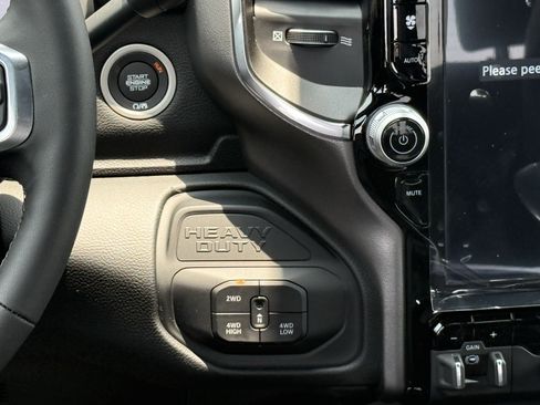 New 2026 RAM 2500 Laramie w/ Night Edition AWD/4WD image 15