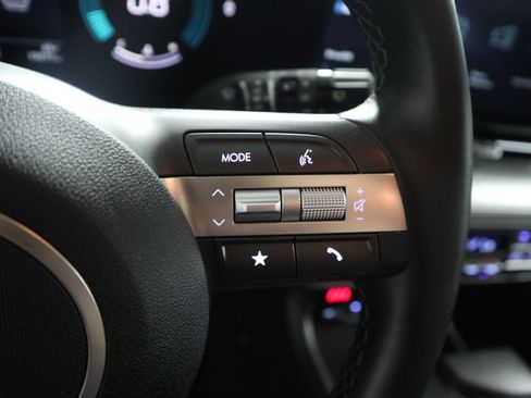 Used 2025 Hyundai Kona SEL AWD/4WD image 28