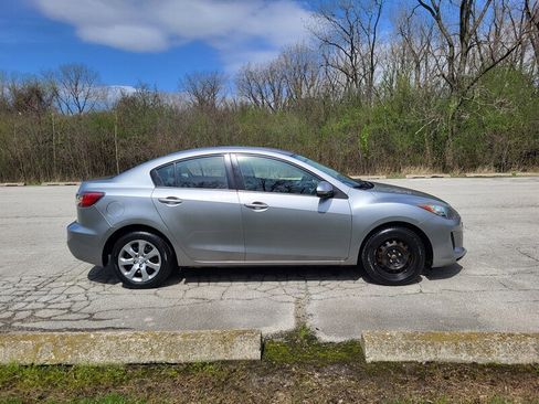 Used 2013 MAZDA MAZDA3 i Sport image 6