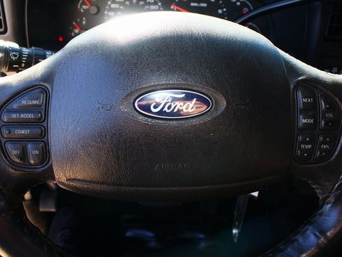 Used 2005 Ford Excursion Eddie Bauer image 15