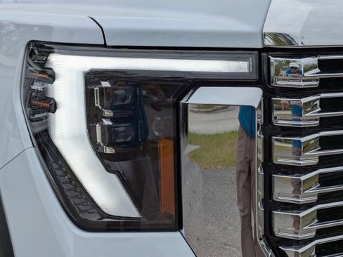 New 2026 GMC Sierra 2500 Denali image 10