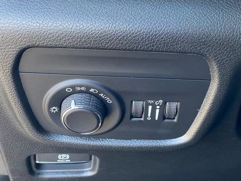 New 2025 Jeep Grand Cherokee Laredo X w/ Luxury Tech Group I AWD/4WD image 26