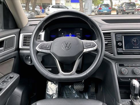 Used 2023 Volkswagen Atlas SE image 6