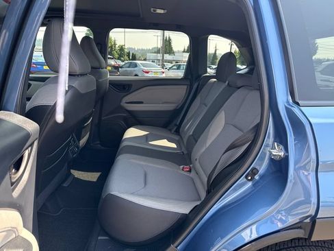 Used 2025 Subaru Forester Premium AWD/4WD image 13