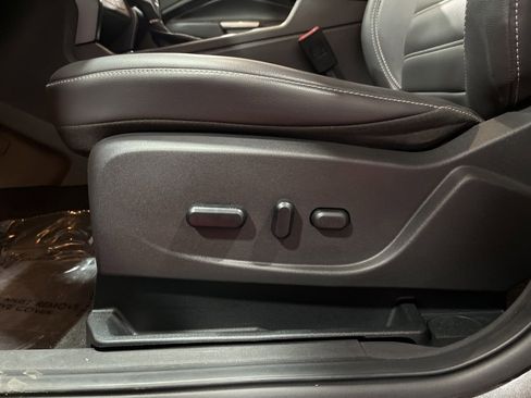 Used 2019 Ford Escape SEL image 21