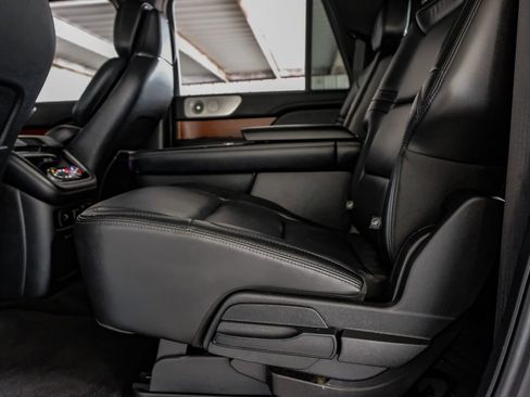 Used 2021 Lincoln Navigator L Reserve w/ Luxury Package AWD/4WD image 38