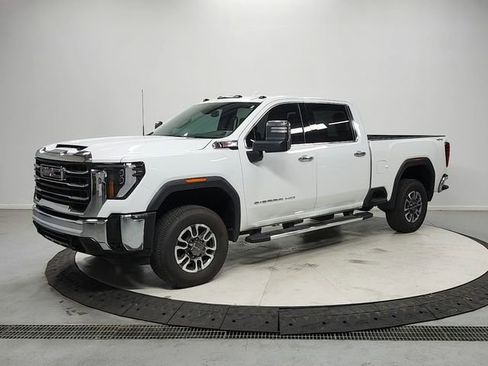 Used 2025 GMC Sierra 2500 SLT w/ SLT Convenience Package AWD/4WD image 3
