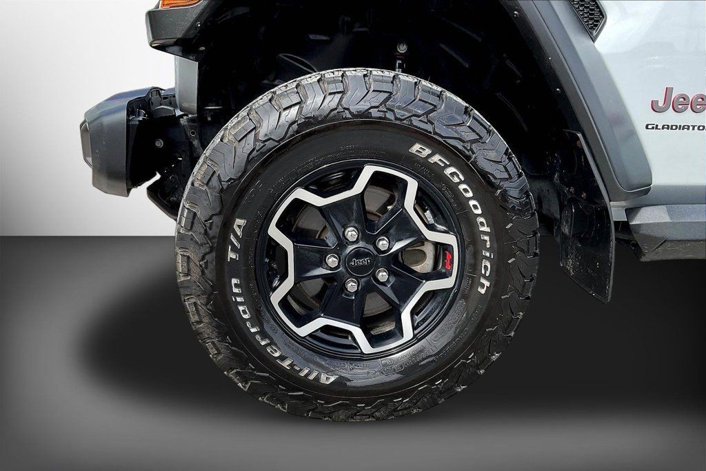 Used 2023 Jeep Gladiator Rubicon w/ Cold Weather Group AWD/4WD image 34