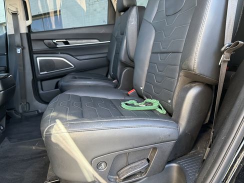 Used 2021 Kia Telluride SX w/ SX Prestige Package image 9