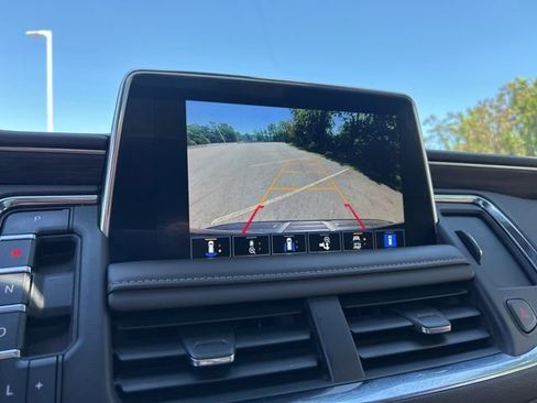 Used 2022 GMC Yukon SLT w/ SLT Luxury Package AWD/4WD image 44
