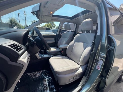 Used 2014 Subaru Forester 2.5i Premium w/ All-Weather Package AWD/4WD image 12