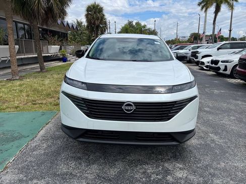 Used 2025 Nissan Murano SV FWD image 3